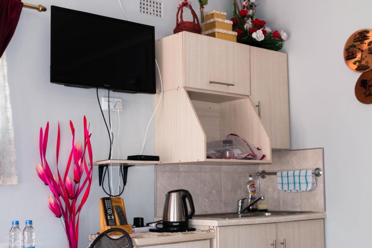 Kwampofu Guest House Хараре Екстериор снимка
