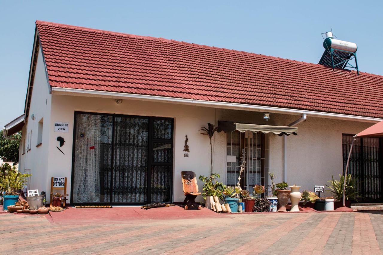 Kwampofu Guest House Хараре Екстериор снимка